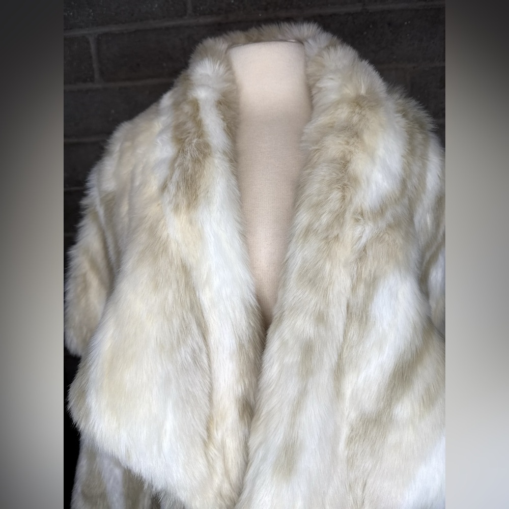 Donna Salyers Fabulous-Furs Ivory Faux Fur Coat Women’s 3X Plush Winter Jacket - Picture 4 of 13